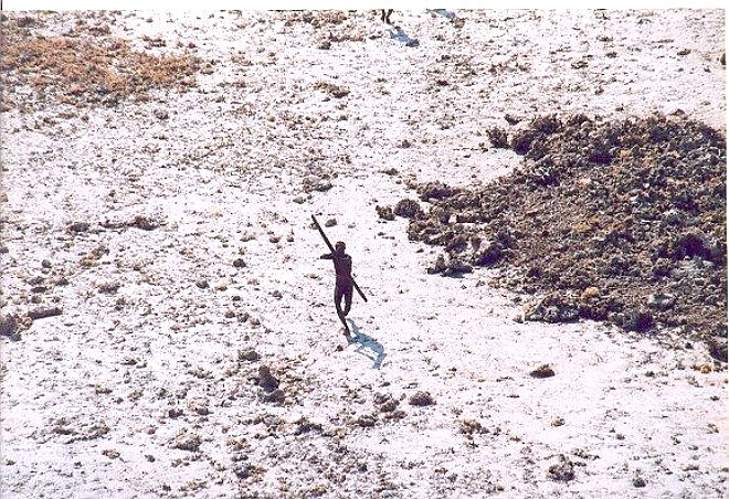 Kimsenin yaklaÅamadÄ±ÄÄ± kabile, turisti vahÅice Ã¶ldÃ¼rdÃ¼ ile ilgili gÃ¶rsel sonucu
