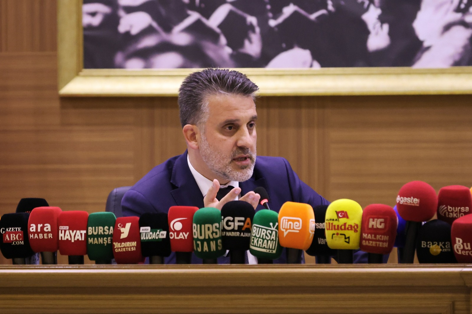 2026/07/bursa-nin-gelecegine-yon-verecek-iki-kritik-proje-mecliste-sunuldu-gal-2-1784057405-37466_MTZhNTY4OG_2.jpeg