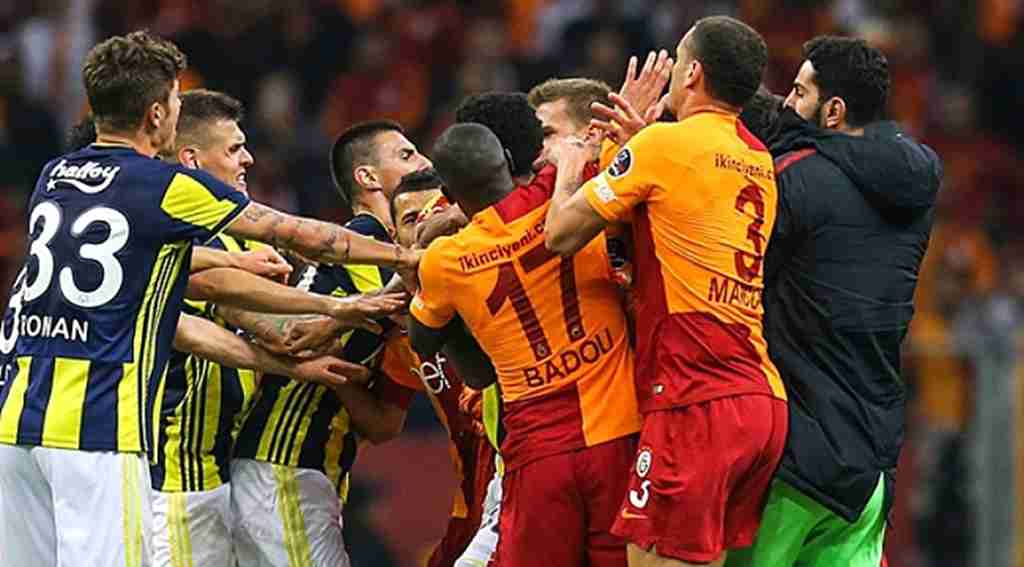 İşte fb gs derbisi muhtemel ilk 11'ler. Galatasaray - Fenerbahçe derbisi bittikten sonra ...