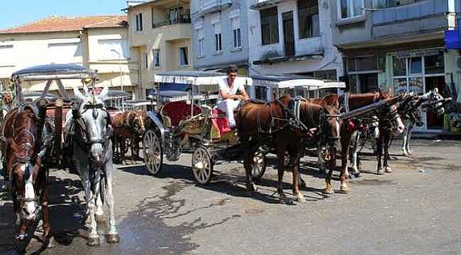 Adalar'da faytonların yerine gelen elektrikli araçları İETT işletecek