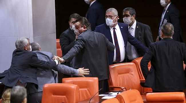 Meclis'te ağır küfürlerin söylendiği kavganın görüntüleri ortaya çıktı