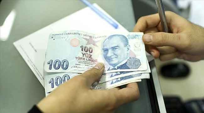 Burs ve krediler, öğrencilerin hesaplarına bayram öncesi yatmaya başladı