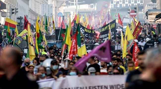 PKK'lılarla bir olan polis, Türklere saldırdı... Avrupa'nın göbeğinde büyük kriz