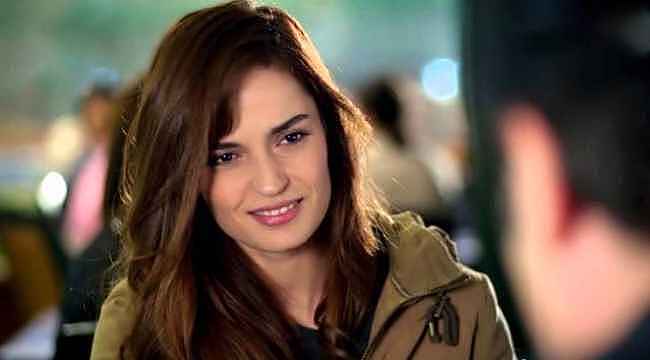 Selin Demiratar kendisinden 10 yaş büyük iş adamıyla evlendi