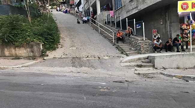 Yokuştan aşağıya kayan 4 yaşındaki çocuk midibüsün altında can verdi