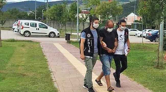 62 kilo esrarla yakalanan tır sürücüsü adliyeye sevk edildi