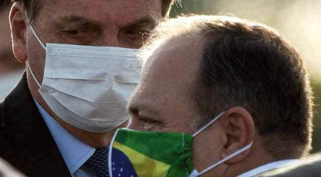 Brezilya Devlet Başkanı Bolsonaro, zorunlu maske takma yasa tasarısını veto etti