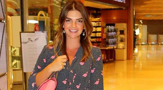 "Kilolusun" denen Pelin Karahan, bikinili poz verdi