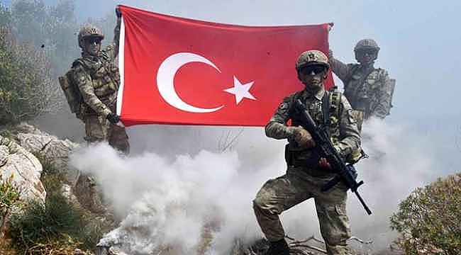 Komandolar, PKK'nın önemli kampını kısa sürede ele geçirdi