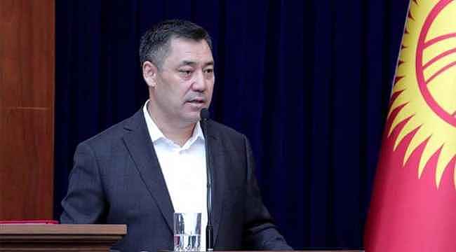 Geçen hafta cezaevindeydi, Protestolar sonrası Cumhurbaşkanı oldu