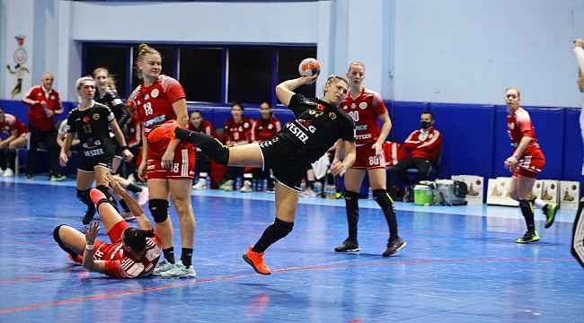 Hentbol Kadınlar EHF Avrupa Ligi: Kastamonu Belediyespor: 31 - DVSC Schaeffler: 30