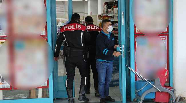 Markete silah ve bıçaklı gasp girişimini kasiyer engelledi