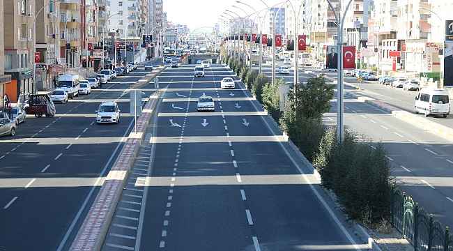 Sokağa çıkma kısıtlaması bitti, Diyarbakır'da trafik yoğunlaştı