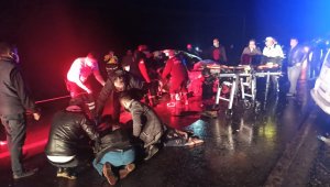 Gaziantep'te trafik kazası: 2 ölü, 2'si ağır 10 yaralı