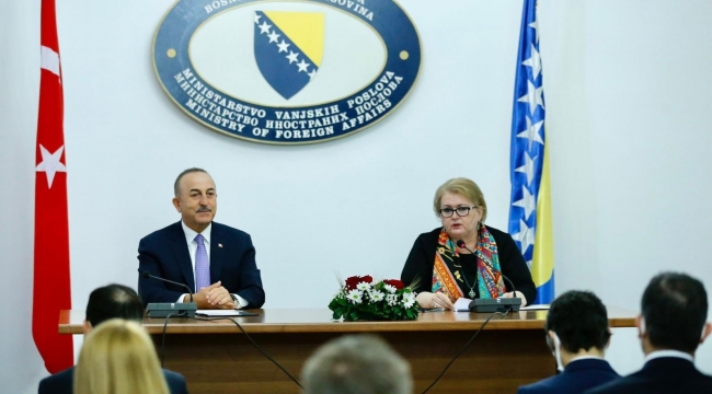Bakan Çavuşoğlu, Bosna Hersekli mevkidaşı Turkovic ile görüştü