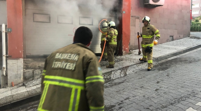 Balıkesir'de kargo deposunda yangın