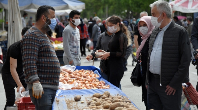 Başkan Başdeğirmen pazaryerlerinde incelemelerde bulundu