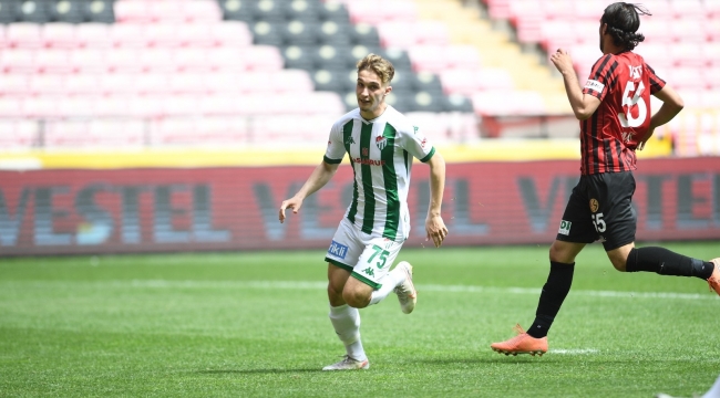 Bursaspor'un 18 yaşındaki futbolcusu Eren Güler durdurulamıyor - Bursa Haberleri