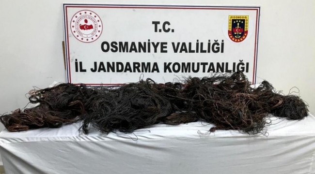 Çaldıkları bakır kabloları satarken suçüstü yakalandılar