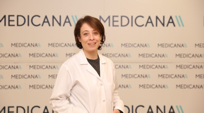 Doç. Dr. Özler: "Gebeliğinde çeşitli riskler tespit edilen anne adayları perinatoloji uzmanlarına başvurmalıdır"