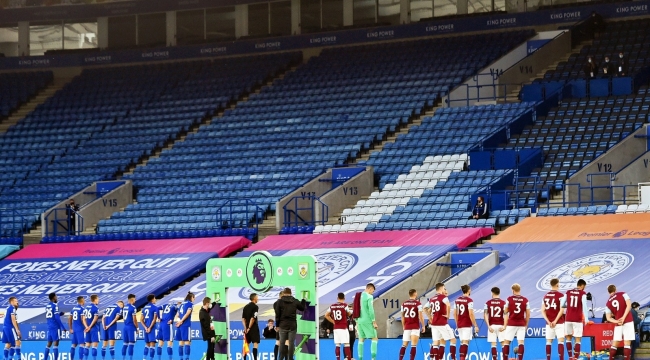 İngiltere'de taraftarlar tribüne dönüyor!