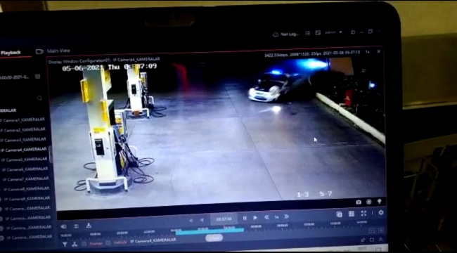 Kovalamacada kaçan aracın polis otosuna çarpma anının kamera görüntüleri ortaya çıktı