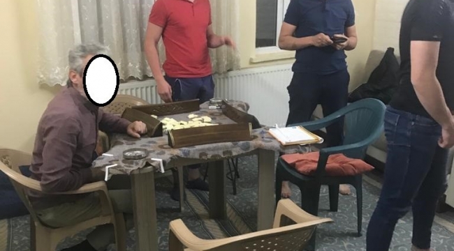 Köy odasına kumar baskınında 7 kişiye 9 bin 352 lira para cezası kesildi