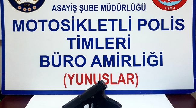 Kütahya'da bir araçta ruhsatsız tabanca ele geçirildi