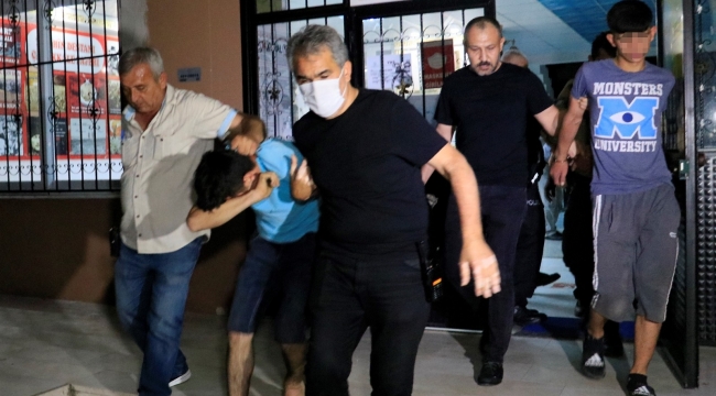 Okula giren 3 hırsızı, okulun müdürü yakalattı