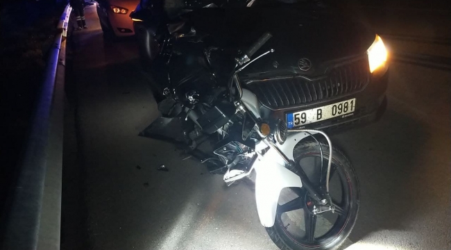 Otomobil motosiklete çarptı: 1 ölü, 1 yaralı