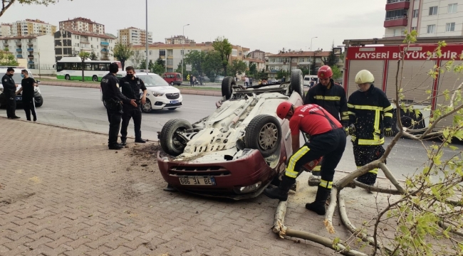 Otomobil ters döndü: 1 Yaralı