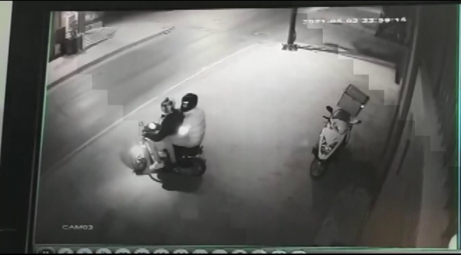 Ümraniye'de dakikalar içerisinde motosiklet hırsızlığı kamerada