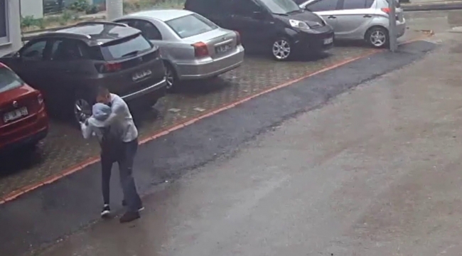 Bursa'da güpegündüz kadınlara taciz kamerada