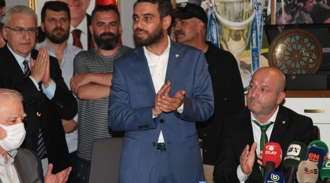 Bursaspor transfer tahtası için 44 kurum ve kişiyle görüşecek - Bursa Haberleri
