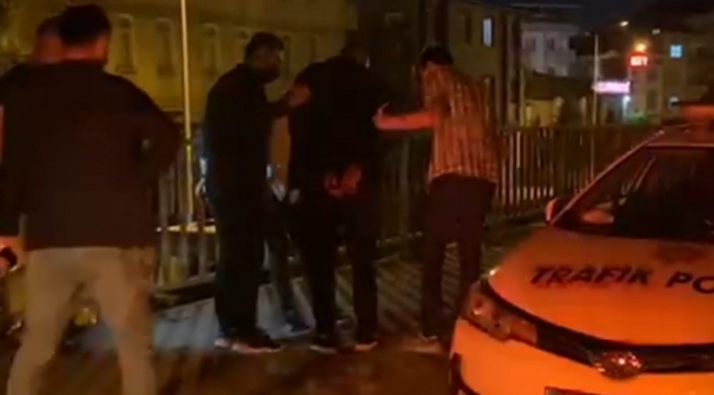 Kaçarken polis otosuna çarptılar - Bursa Haberleri