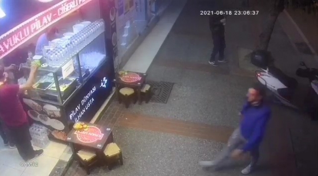Kuryenin gözü önünde motosikletini böyle çaldı
