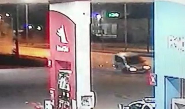 Araç petrol istasyonuna daldı: O anlar kamerada