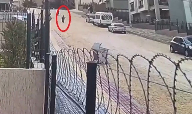 Arkadaşlarıyla bisiklet süren çocuk taşlı yolda metrelerce savruldu