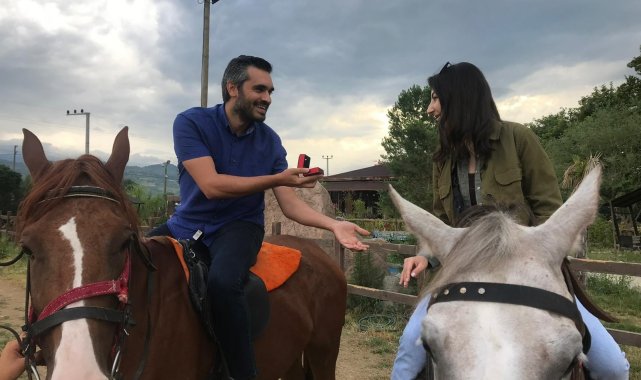 At üzerinde evlilik teklifi - Bursa Haberleri