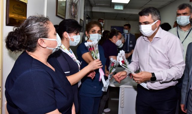 Başkan Yılmaz'dan hastane ve huzurevi bayram ziyareti