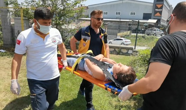 Bisikletli gençlerin dondurma sevdası kazaya dönüştü: 3 yaralı