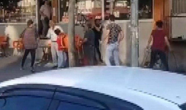 Bursa'da çocukların kavgasında sandalye ve sopalar havada uçuştu