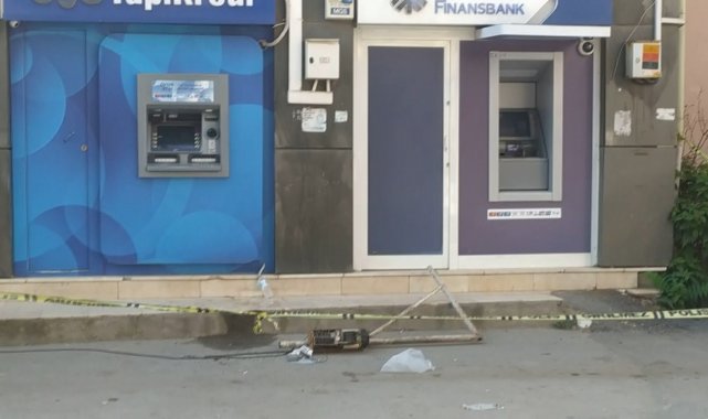 Bursa'da görünmez kaza...Para çekerken üzerine caraskal düştü - Bursa Haberleri