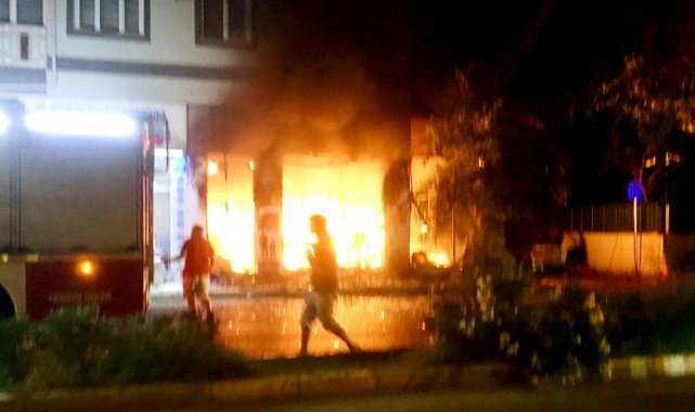 Bursa'da yangında dehşet dakikaları... Alevlerin içinden çıktılar - Bursa Haberleri