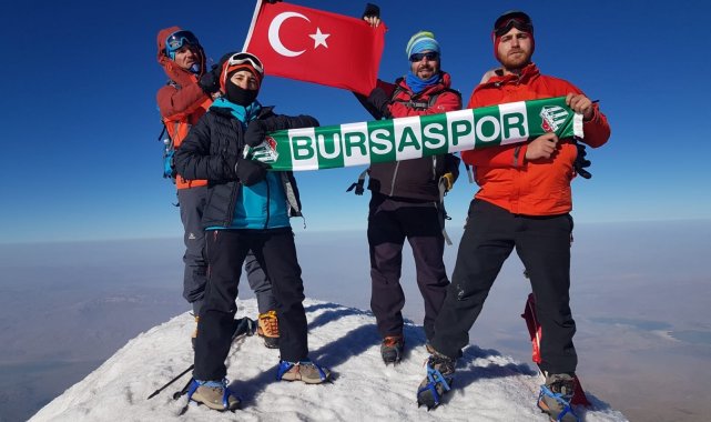 Bursalı dağcılar Ağrı Dağı zirvesinde - Bursa Haberleri
