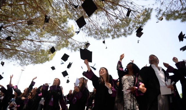 BUÜ'de çevre mühendisliğinde sürpriz mezuniyet - Bursa Haberleri