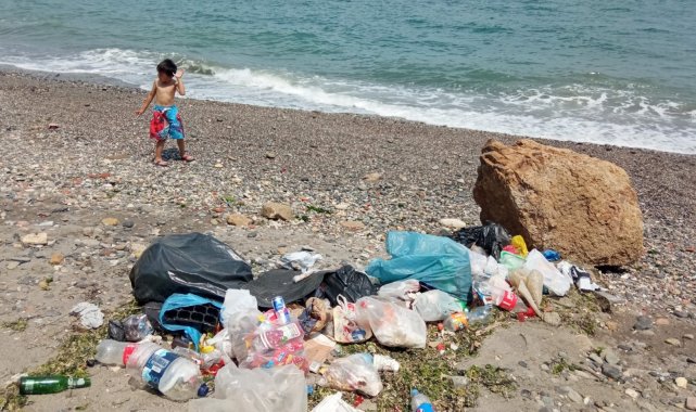 Duyarsız vatandaşlar Mudanya sahillerini çöplüğe çevirdi - Bursa Haberleri