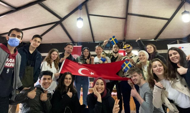Gürsu Belediyesi gençlerin geleceğine ufuklar açıyor
