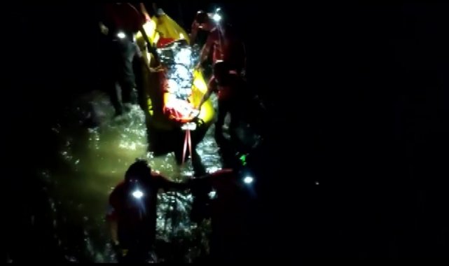 Kanyon'da ayağı kaydı, 4 saat süren operasyonla kurtarıldı