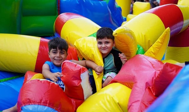Kestelli çocuklar çifte bayram yaşadı - Bursa Haberleri